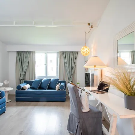 Rigas Boutique & أفيتوس